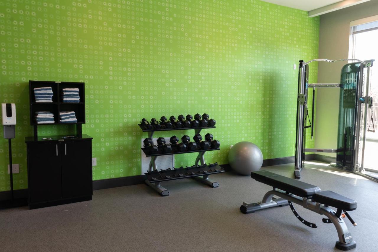 La Quinta Inn & Suites By Wyndham San Antonio Seaworld Lafb Екстериор снимка
