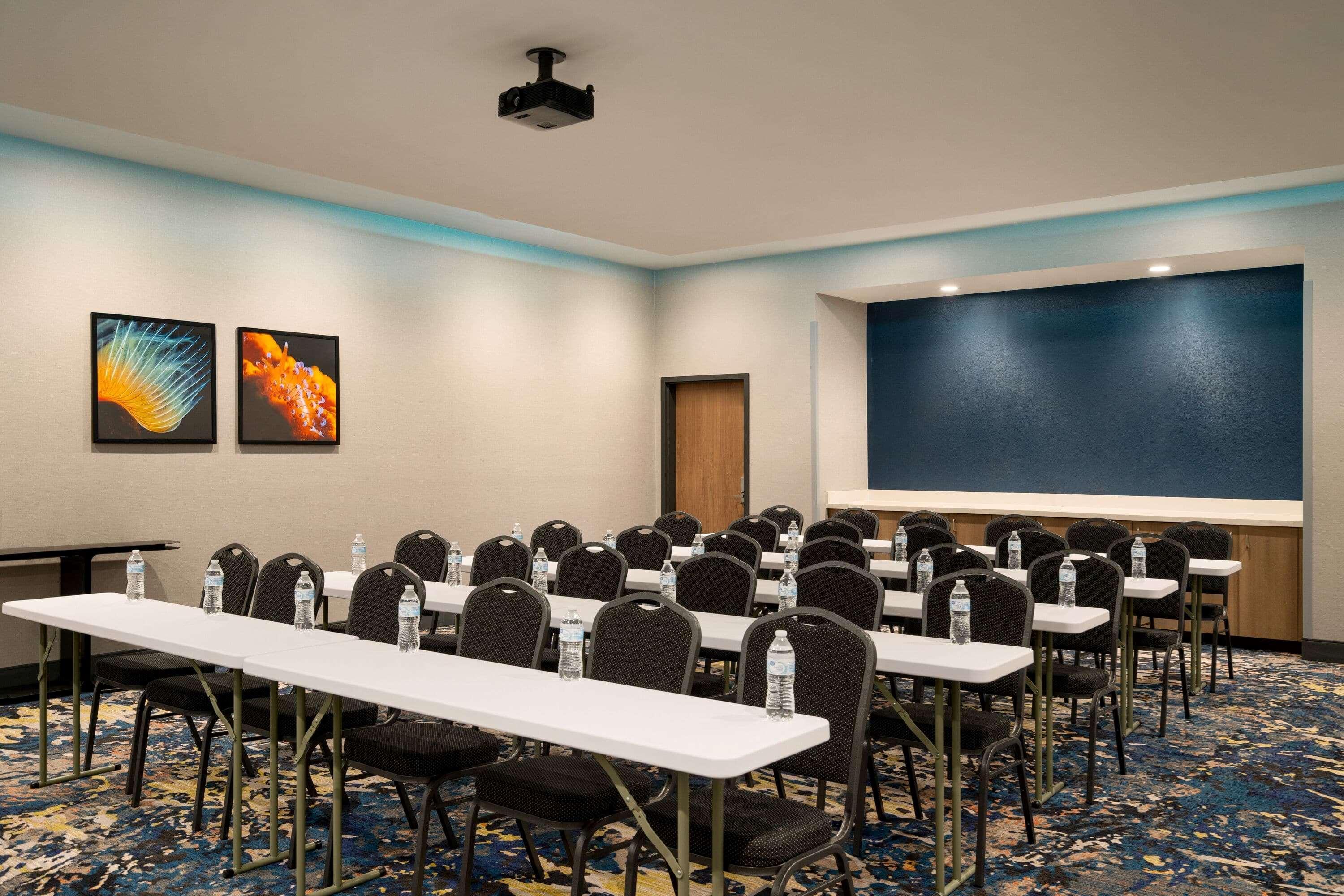 La Quinta Inn & Suites By Wyndham San Antonio Seaworld Lafb Екстериор снимка